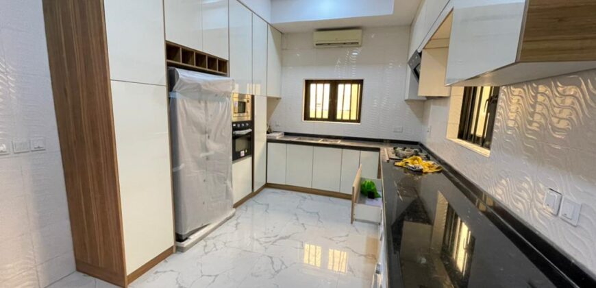 VERY BEAUTIFUL 5 BEDROOM FULLY DETACHED DUPLEX*