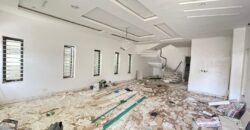 WELL BUILT 5 BEDROOM FULLY DETACHED DUPLEX* –