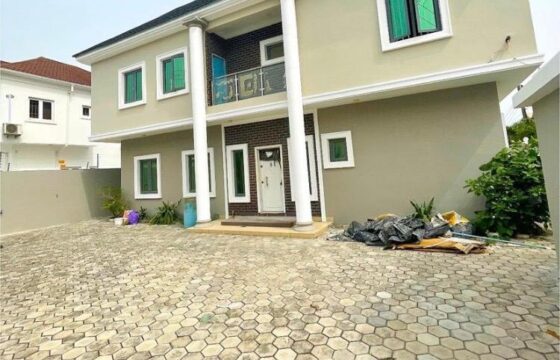 Beautiful 4 bedroom Duplex