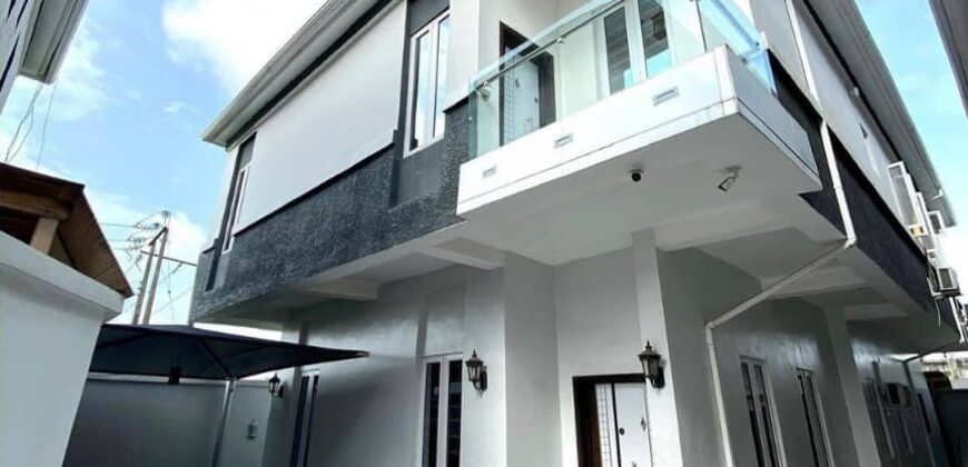 FULLY FURNISHED 5 BEDROOM DETACHED DUPLEX