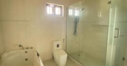 Very spacious 5 bedroom fully detached duplex