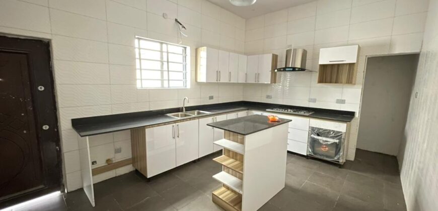 LOVELY 4 BEDROOM FULLY DETACHED DUPLEX