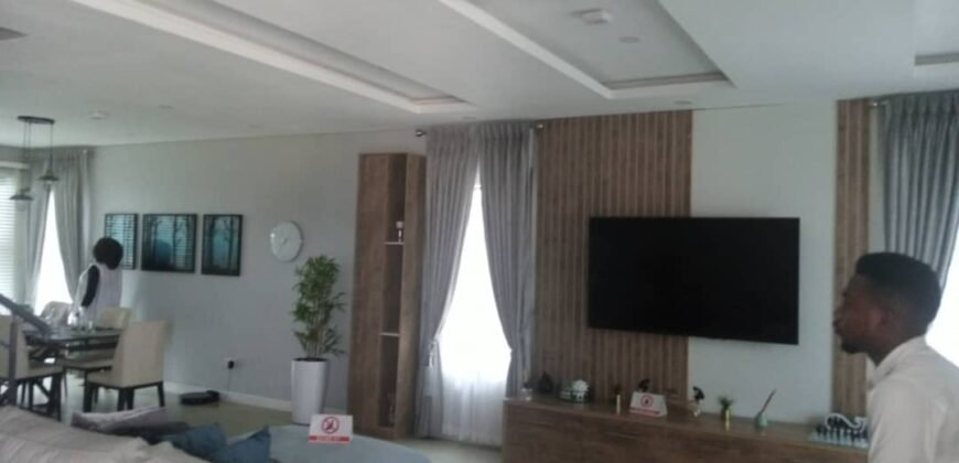 A DETAILED LUXURY 3 BEDROOM TERRACE DUPLEX