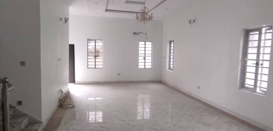 5 bedroom detached duplex ensuite with a bq