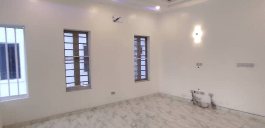 4 bedroom Detached duplex ensuite with a bq