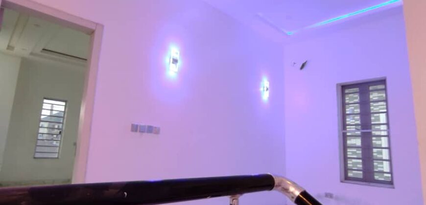 4 bedroom Detached duplex ensuite with a bq