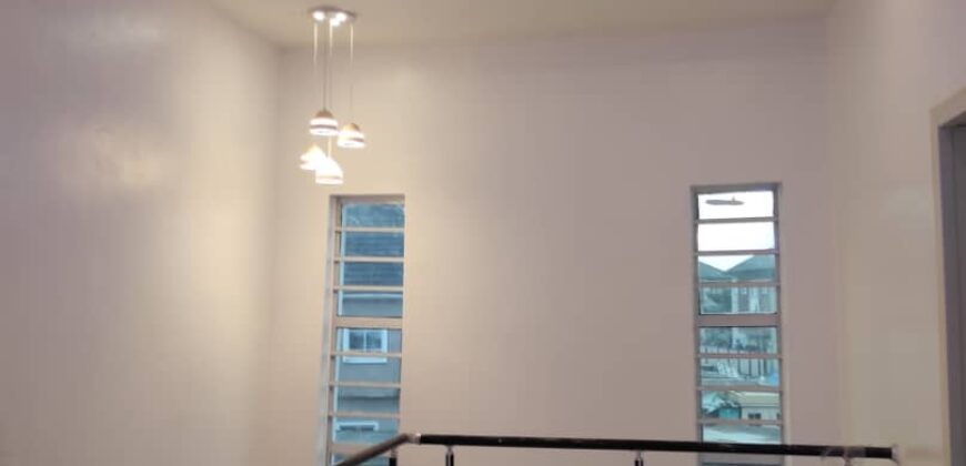 4 bedroom Detached duplex ensuite with a bq