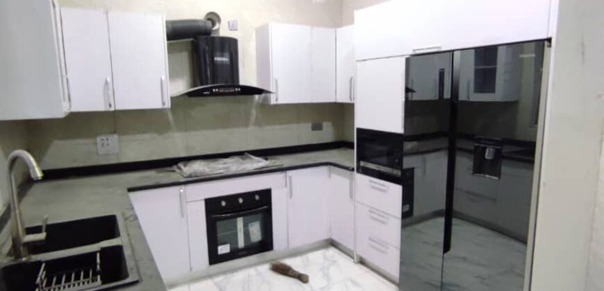 4 bedroom Detached duplex ensuite with a bq