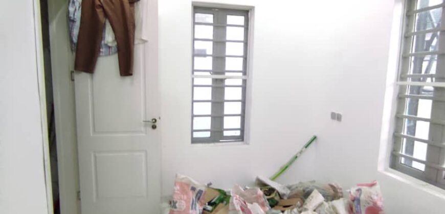 4 bedroom Detached duplex ensuite with a bq