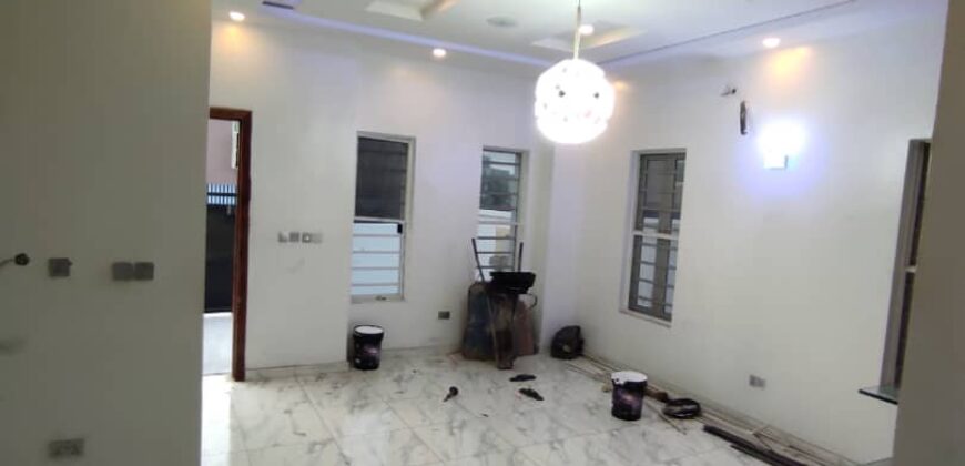 4 bedroom Detached duplex ensuite with a bq