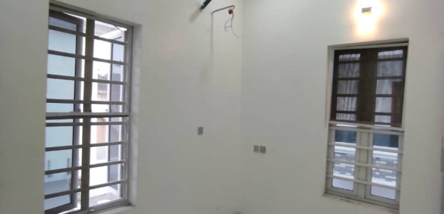 4 bedroom Detached duplex ensuite with a bq