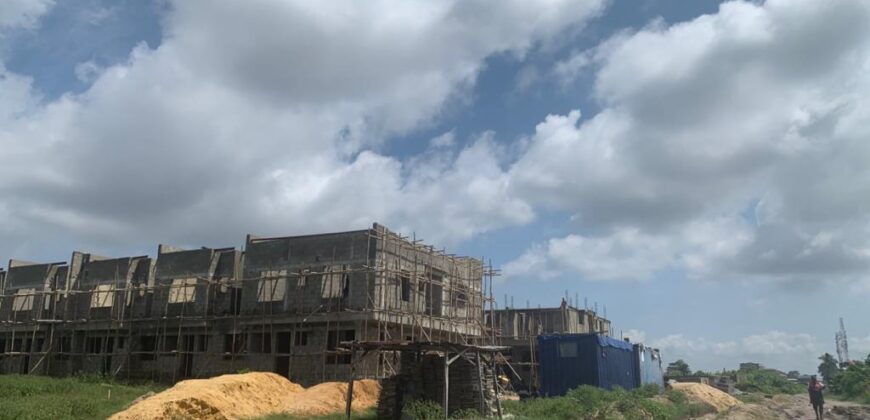 TASTEFULLY DESIGNED 4 BEDROOM TERRACE (EN-SUITE) IN APPLETON COURT