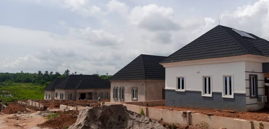 FULLY DETACHED 2 BEDROOM BUNGALOW IN OASIS COURT EPE