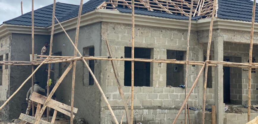 CLASSICALLY FINISHED 3 BEDROOM BUNGALOW IN DE CASTLE AWOYAYA