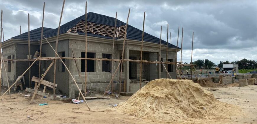 CLASSICALLY FINISHED 3 BEDROOM BUNGALOW IN DE CASTLE AWOYAYA