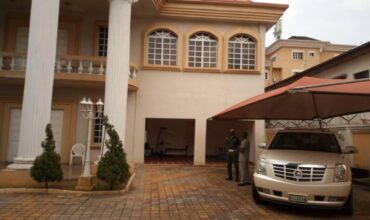 SUPER LUXURY 8 BEDROOM MANSION WITH BQ AND SWIMMING POOL IN PARKVIEW ESTATE
