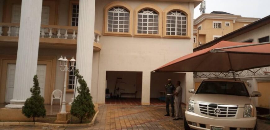 SUPER LUXURY 8 BEDROOM MANSION WITH BQ AND SWIMMING POOL IN PARKVIEW ESTATE