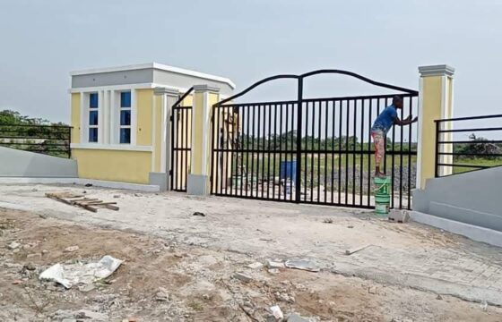 GOOD LANDS MEASURING 300SQM IN SIGNUM ESTATE